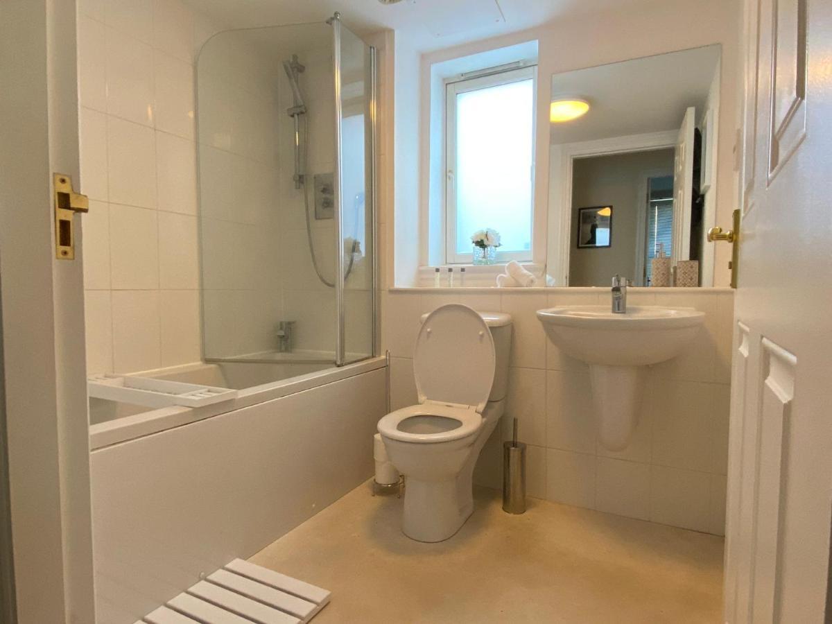 Maltings Apartment - Spacious 2 Bed Ground Floor Apartment เคิร์กคาลดี ภายนอก รูปภาพ